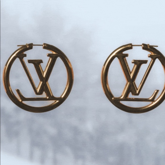 Louis Vuitton Jewelry - ❤️Like new LV Louis hoops🔥flash sale🔥